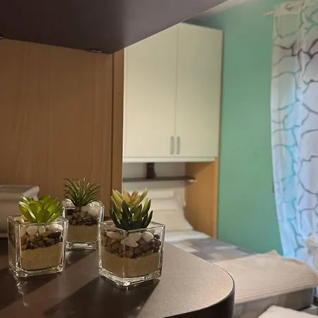 Lili's House روما